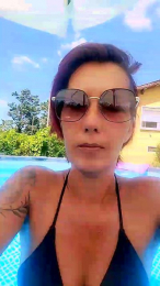 Missclea webcam model stream image