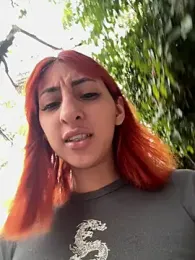 PurpleLinn webcam model stream image