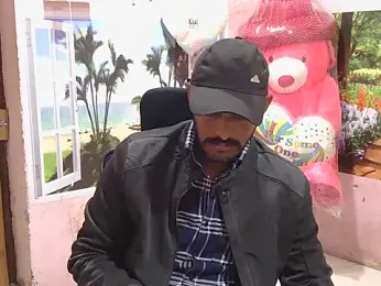 HotXKrish webcam model stream image