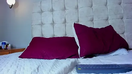 twink_royale18 webcam model stream image