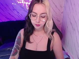 hela-v webcam model stream image