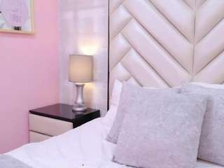 cristalshay webcam model stream image