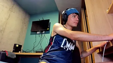 Huge_latin_cock webcam model stream image