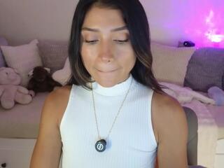 Alejandhra webcam model stream image