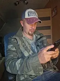 Foxyshaved webcam model stream image