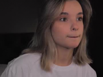 bella_alita webcam model stream image