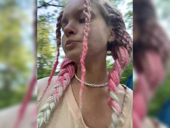 AliciaTroupe webcam model stream image