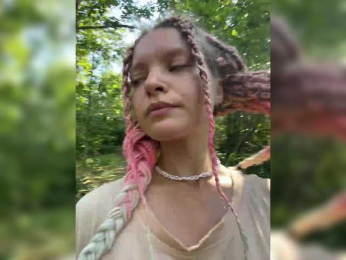 AliciaTroupe webcam model stream image