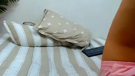 Angel_superhuge webcam model stream image