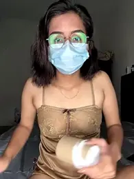 Hotalliee webcam stripchat model stream image