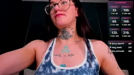 SarahLust webcam model stream image