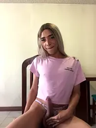 lissy_luney webcam stripchat model stream image