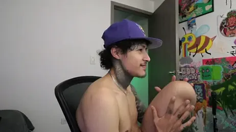 trieone webcam stripchat model stream image