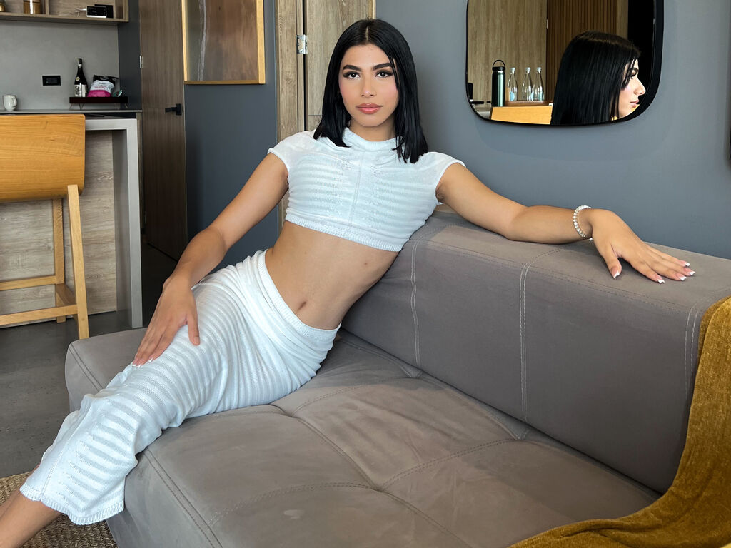 IsabelleFoxi webcam model stream image