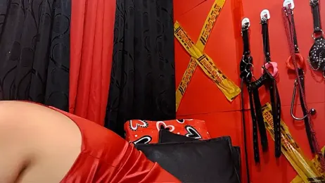 slave_Rubi webcam model stream image