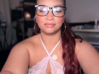 sashaishere webcam model stream image