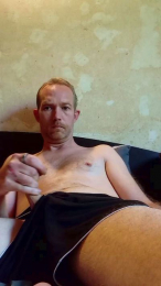 Trolls37 webcam model stream image