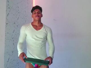 Ulises Brown webcam model stream image
