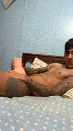 Antoniohott22 webcam model stream image