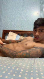 Antoniohott22 webcam model stream image