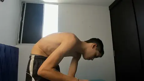 Latinos_2001 webcam model stream image