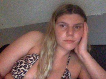 Candycane webcam bongacams model stream image