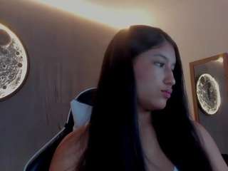 yuvannah webcam model stream image