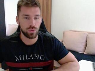 Darius Giles webcam model stream image