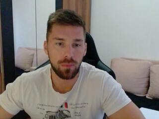 Darius Giles webcam model stream image