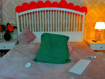 KenzieAne webcam model stream image