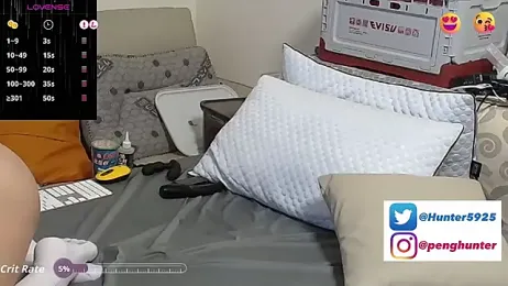 Hunter-peng webcam stripchat model stream image