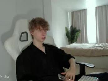 wawesuck webcam chaturbate model stream image