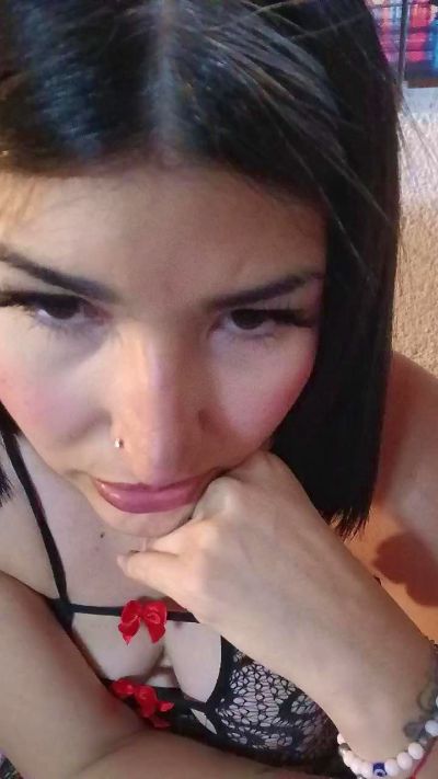 DolceNazz webcam model stream image