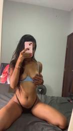 suki18 webcam model stream image