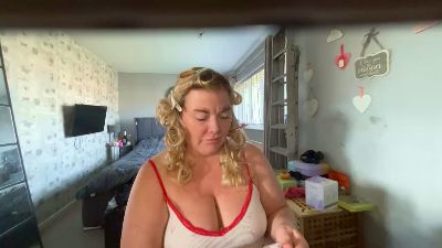 Holly_mae26 webcam model stream image