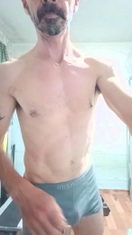 Chelouy webcam model stream image