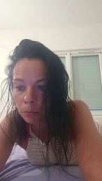 labrunettee webcam model stream image
