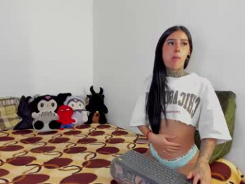alicee_0 webcam model stream image