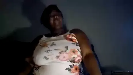 Needmehard webcam model stream image