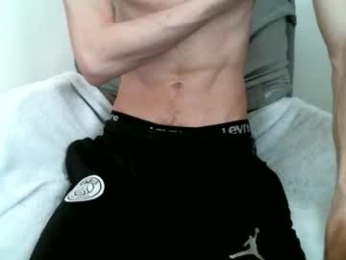 hug_me webcam model stream image