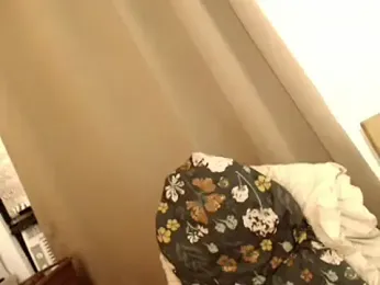 MissYanny_ webcam model stream image