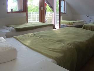 voyeurcam-julmodels-bed-2 webcam model stream image
