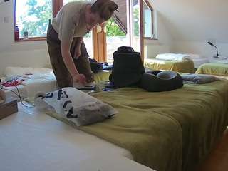 voyeurcam-julmodels-bed-2 webcam model stream image