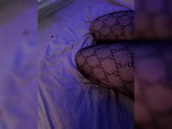 Youlove2 webcam model stream image