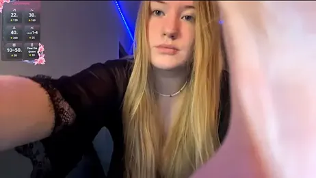 PandaFluff webcam model stream image