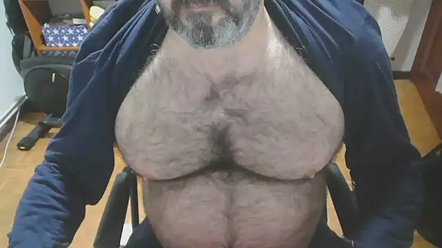 mikeyhotbear webcam model stream image