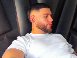Robert Croy webcam model stream image