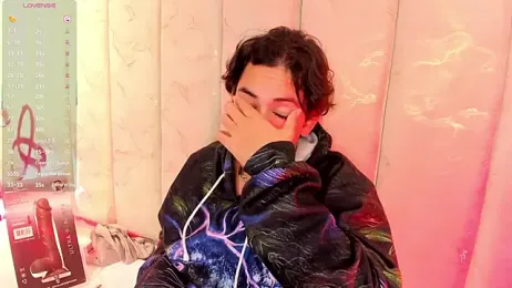 TheoHart_ webcam model stream image