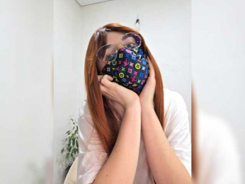 Lynavave webcam model stream image