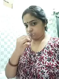 Trisha_71 webcam model stream image